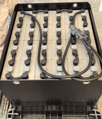 Akumulator trakcyjny kwasowo-ołowiowy FLT 48V 840Ah z głębokim cyklem ładowania i rozładowania