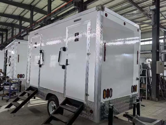 LAKER Customized Luxury Toilet Trailer 2 Station Przenośny przyczepa do toalet