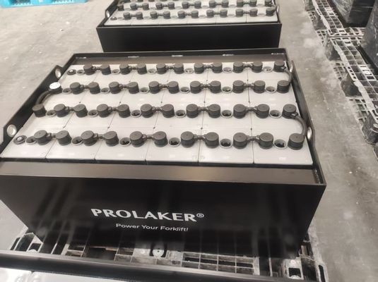 Akumulator trakcyjny 24V 560Ah do wózków widłowych elektrycznych, akumulator kwasowo-ołowiowy wielokrotnego ładowania