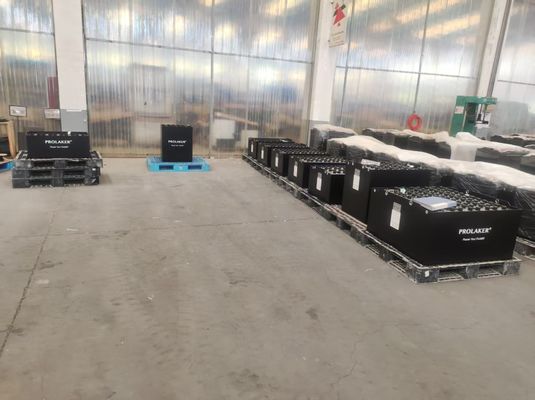 Akumulator trakcyjny 24V 560Ah do wózków widłowych elektrycznych, akumulator kwasowo-ołowiowy wielokrotnego ładowania