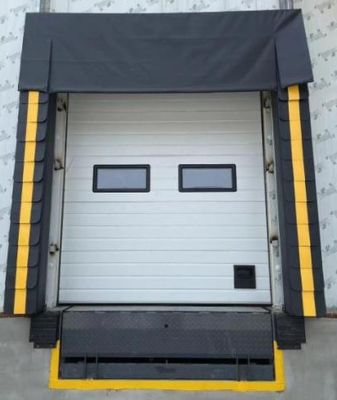 Ciężki 13 tony hydrauliczny wyrównania doków dla platformy dostosowanej w obszarach załadunku przemysłowego 2,2 * 2,5 * 0,6m