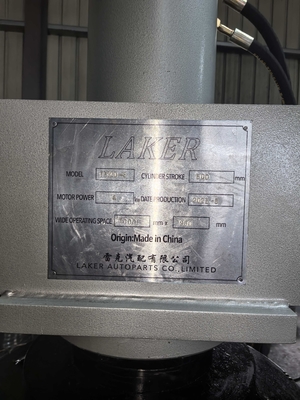 Robusta statyczna 120-tonowa wózek widłowy hydrauliczna prasowa opona stała